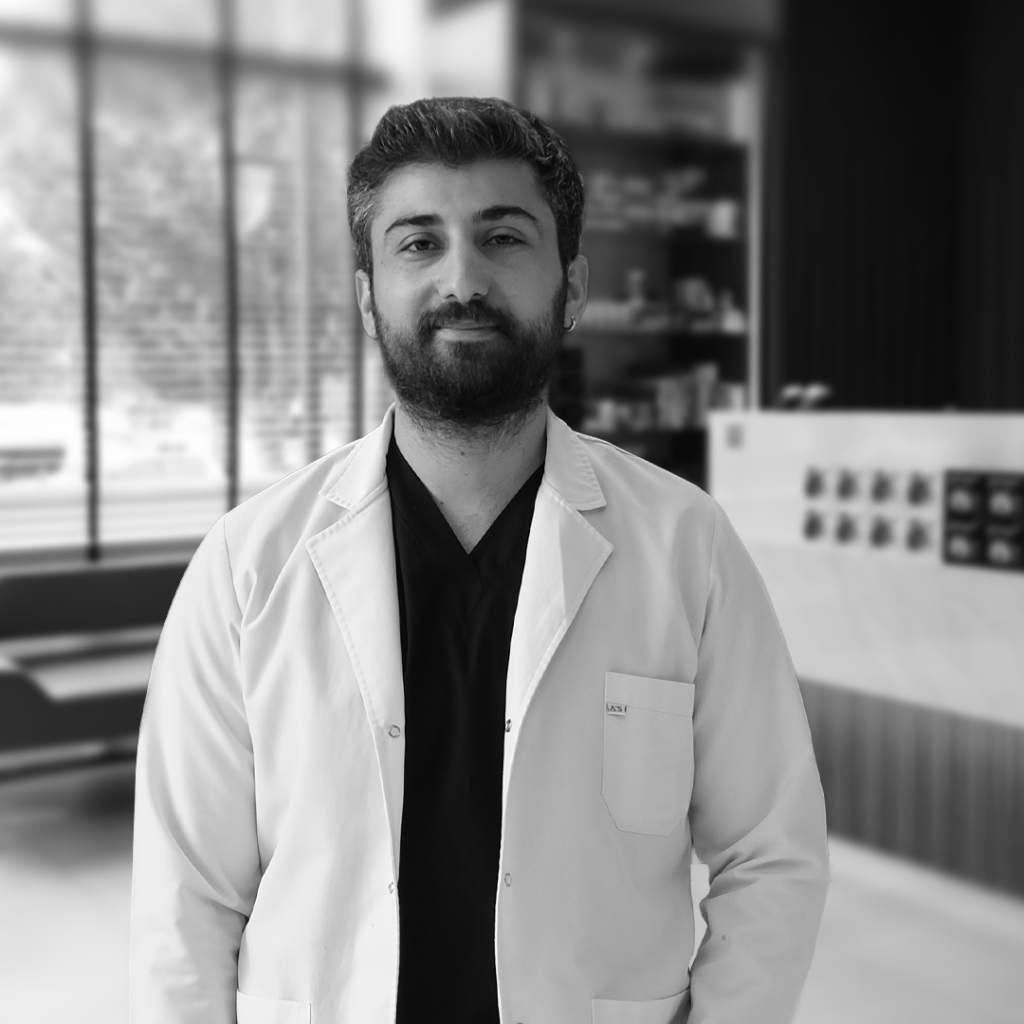 M Serif Dogan-izmir Veteriner kliniği, İzmir Karşıyaka'da 7/24 Acil hizmeainer Kliniği